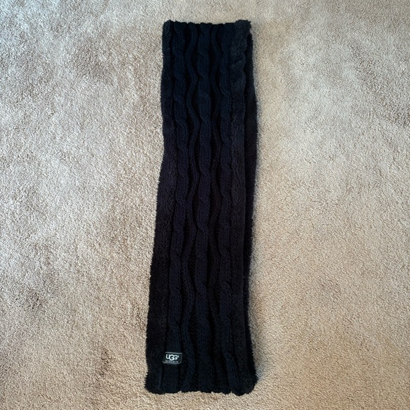 UGG Accessories - NWOT - UGG Cable Knit/Faux Fur Infinity Scarf